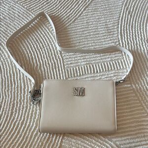 Steve Madden Cream Crossbody Bag with Modern Elegance